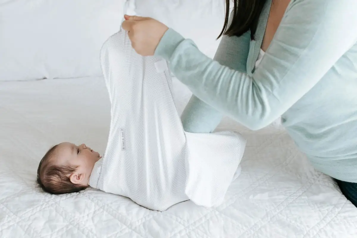 Two Hip Healthy Swaddling Techniques for Baby